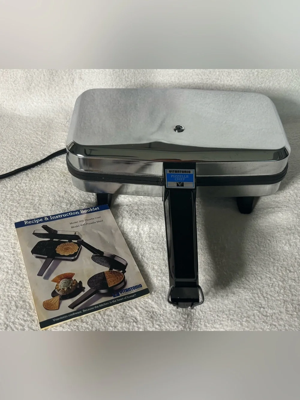Pizzelle Maker - Silver and Black